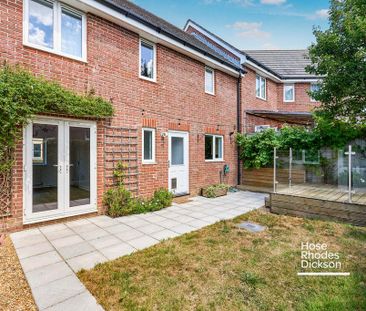 4 bedroom semi-detached house to rent - Photo 6