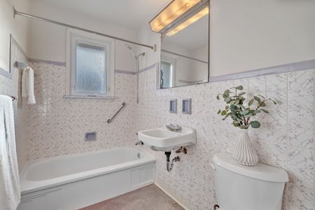 For Lease - 80 East 41st Street, Hamilton, Ontario - Photo 5