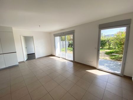 Location Appartement 4 pièces 80m² - Photo 2