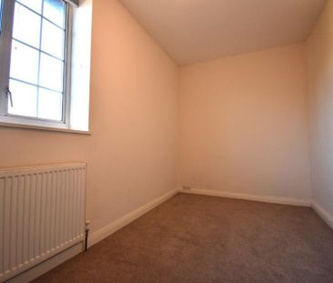 2 bedroom semi-detached house to rent - Photo 4