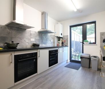 Kingsway, Hayes - Photo 4