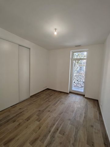 Appartement 4 pièces 86m2 MARSEILLE 7EME 2 250 euros - Photo 3