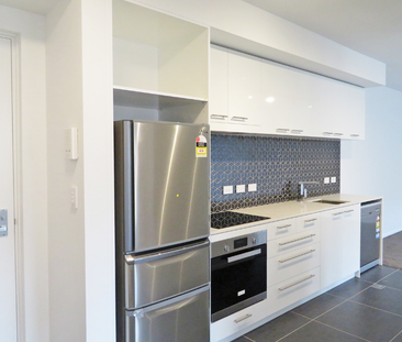 THE FIREMAN'S APARTMENTS - PETONE - Photo 1