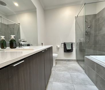 Exceptional Quality in the Heart of Kilsyth - Photo 5