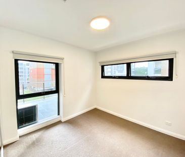 Modern 2 Bedroom Apartment in Liverpool CBD - Photo 3