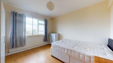 2 Bed Flat, Wendover Court, W3 - Photo 2