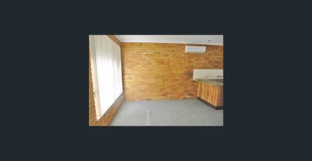 IDEAL LOCATION! - Photo 5