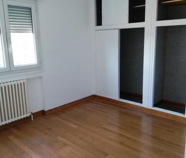 APPARTEMENT T4 CENTRE VILLE DE LA VERPILLIERE - Photo 2