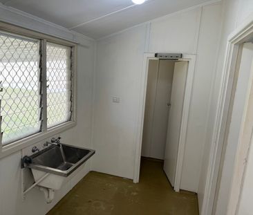 The Perfect Family Rental - Space, Comfort & Convenience! - Photo 4