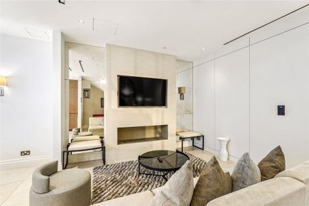 3 bedroom mews to rent - Photo 2