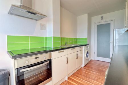 2 bedroom flat to rent - Photo 3