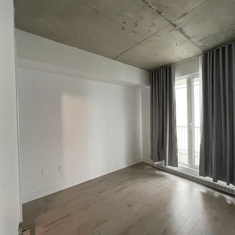 2320 Rue Tupper - Photo 1