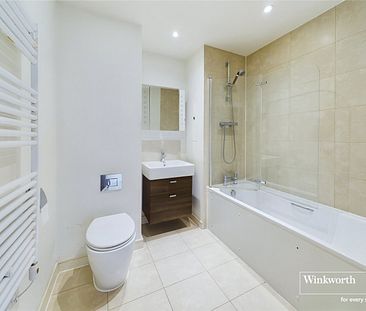 Shearwater Drive, London, NW9 - Photo 1