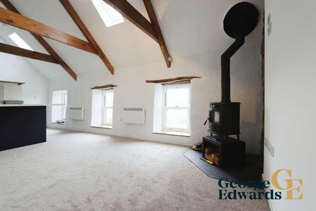Castle House, Castle Morris, Sa, SA62 - Photo 2