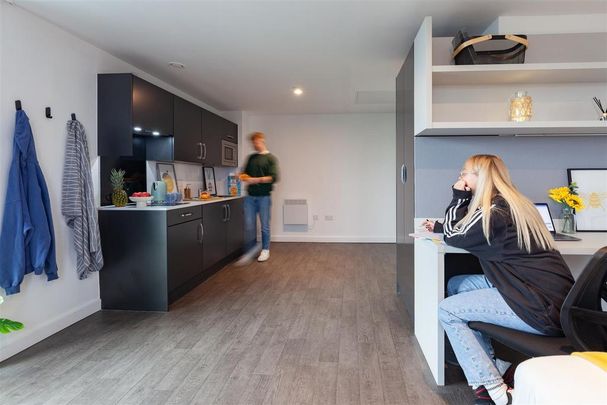 Studio to rent - Photo 1