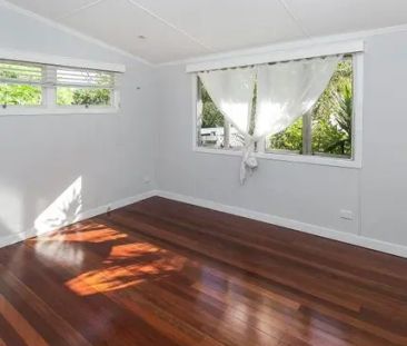 Quiet 3 Bedroom Family Home RENT INCREASE EFFECTIVE 19/1/26 $645 pw - Photo 6