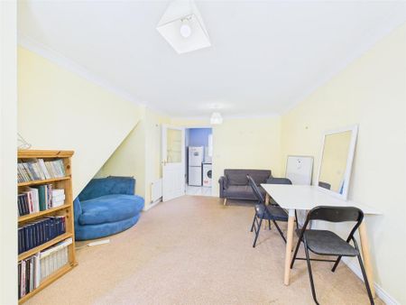 2 bedroom terraced house to rent - Photo 2
