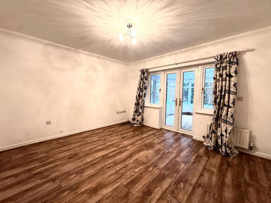 3 bedroom semi-detached house to rent - Photo 1