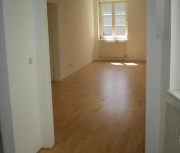 ** Ruhige 2-Zimmer Wohnung am Hauptplatz 15-16 , Top 18 ** - Foto 2