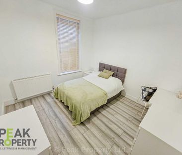 1 bedroom in a house share to rent - Photo 2