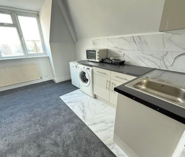 Flat, West Green Road, London - Photo 5