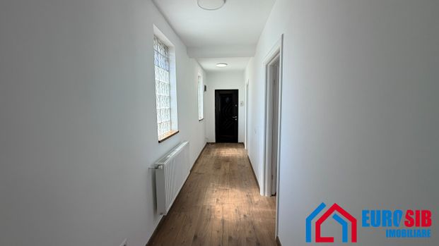 Apartament Nou cu 2 camere decomandat zona Turnisor - Fotografie 1