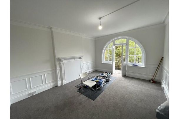 4 bedroom flat to rent - Photo 1