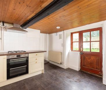 2 bedroom end of terrace house to rent - Photo 4