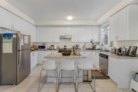 For Lease - 3018 Eighth Line, Oakville, Ontario - Photo 4