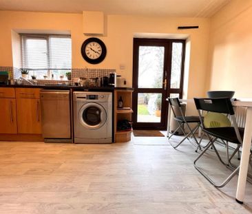 Jubilee Terrace, Leeman Road - Photo 6