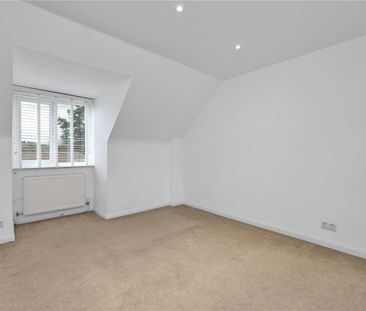 A beautifully presented four bedroom terraced home offering generou... - Photo 6