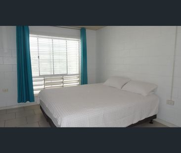 1/163 Eyre St., North Ward, Qld 4810 - Photo 2