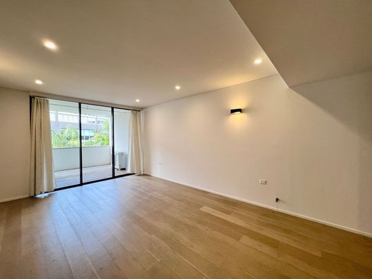 Luxurious 3 bedrooms Living in Camperdown's Heart - Photo 1