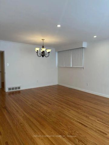 94 Broadlands Boulevard #Main Floor - Photo 5