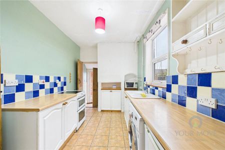 2 bedroom terraced house to rent - Photo 4