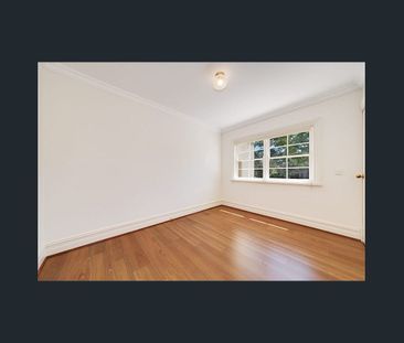 Two bedroom apartment in a peaceful setting - Photo 4