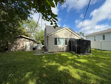 For Lease - 68 Meadowlands Drive, Meadowlands - Crestview and Area, Ontario - Photo 2