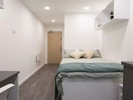 Classic Studio Upper - Photo 3