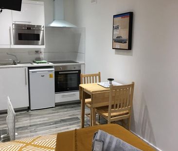 Studio Flat, Kilburn, NW6 - Photo 1