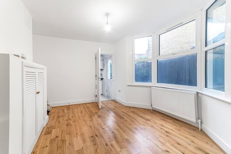 Arodene Road, London, SW2 - Photo 3