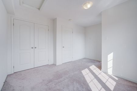 For Lease - 2378 Chevron Prince Path, Oshawa, Ontario - Photo 5