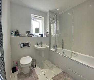Victory Place, Addlestone - 2 bedrooms Property for lettings - Seym... - Photo 3