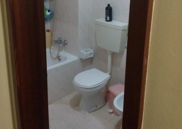 Quarto individual a rapaz Estudante junto a Universidade