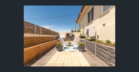 Charming Renovated Home in Central Location - Photo 2