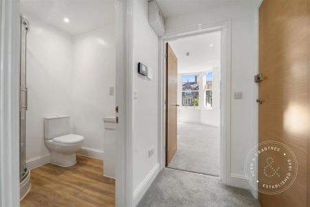 1 Bedroom Flat - Photo 5