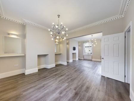 Portland Square, Pittville, Cheltenham, GL52 - Photo 4