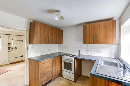 High Street, Limpsfield, RH8 - Photo 3