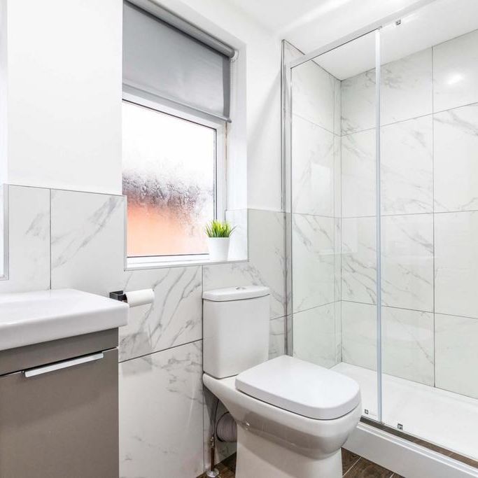 6 bedroom house to rent - Photo 1