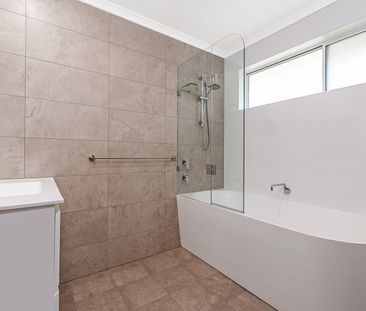 Spacious Family Living in Prime Mount Colah Location! - Photo 5