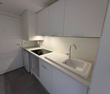 Rental Apartment Paris 16th - Photo 5